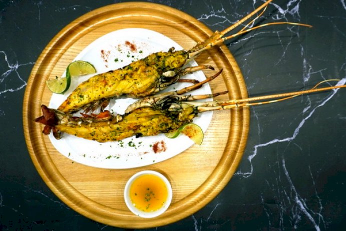 บุฟเฟต์นานาชาติมื้อเย็น-แถมกุ้งล็อบสเตอร์